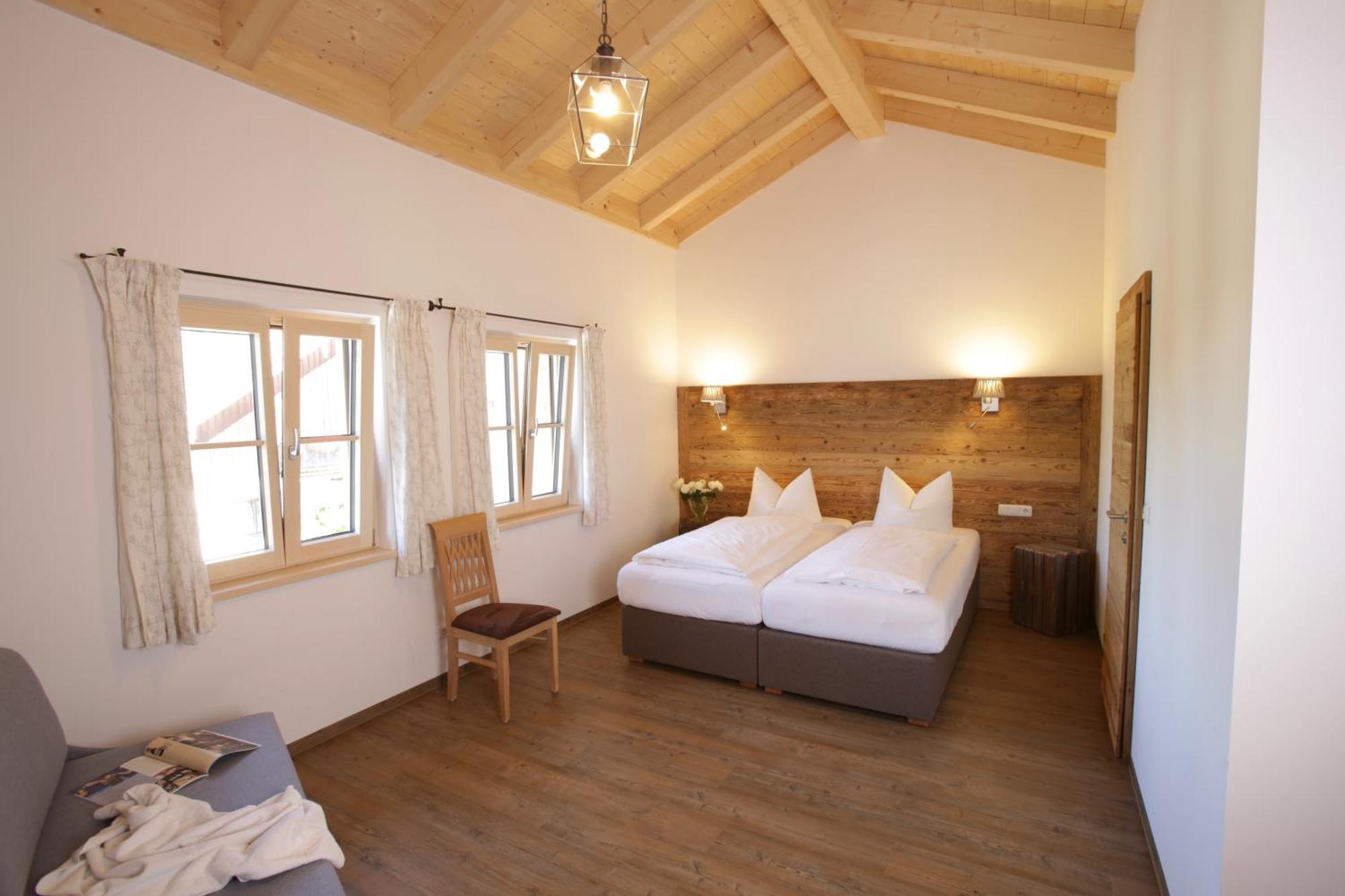 Pension Schweizerhaus Garni Weyarn Εξωτερικό φωτογραφία