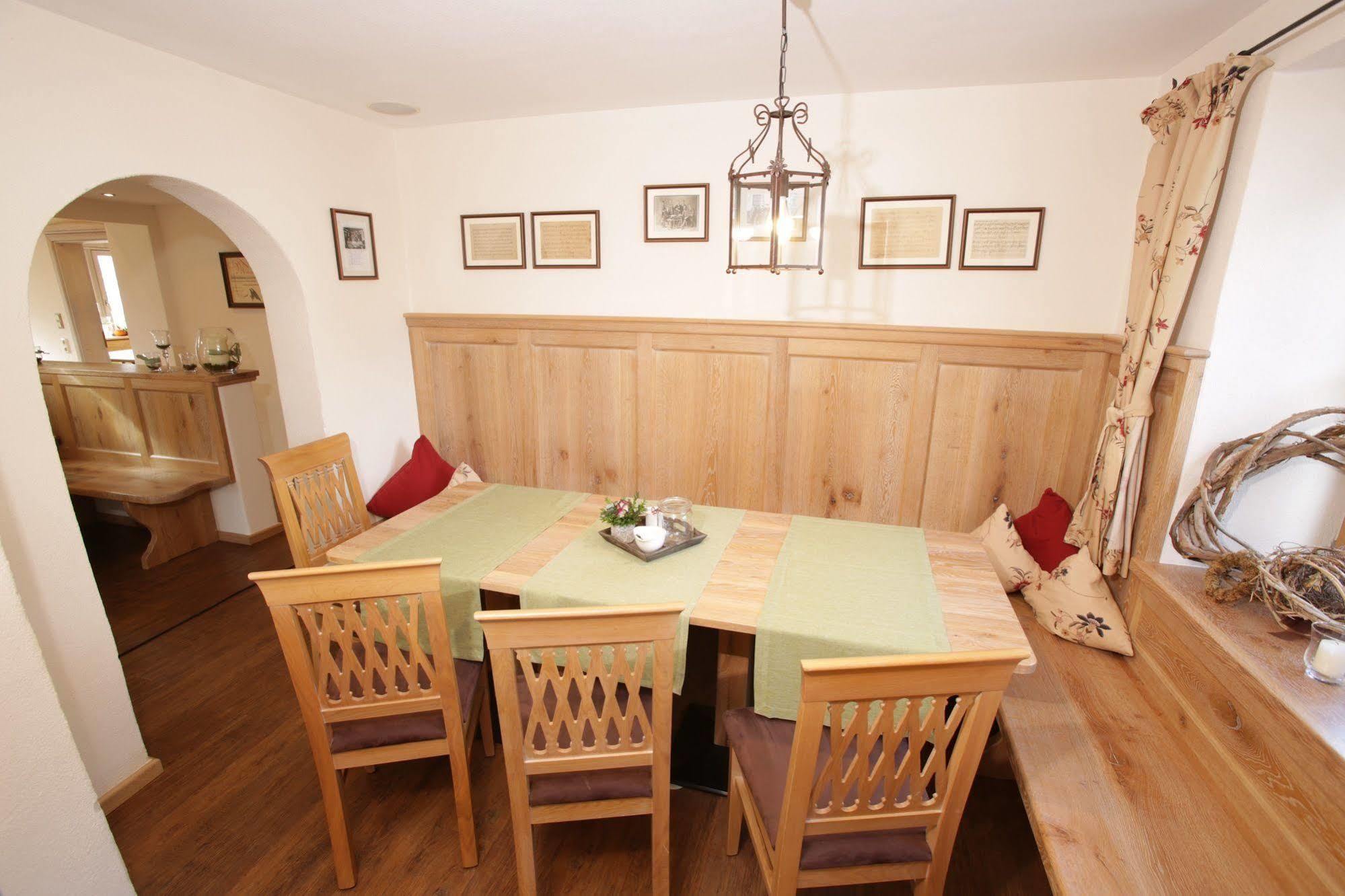 Pension Schweizerhaus Garni Weyarn Εξωτερικό φωτογραφία