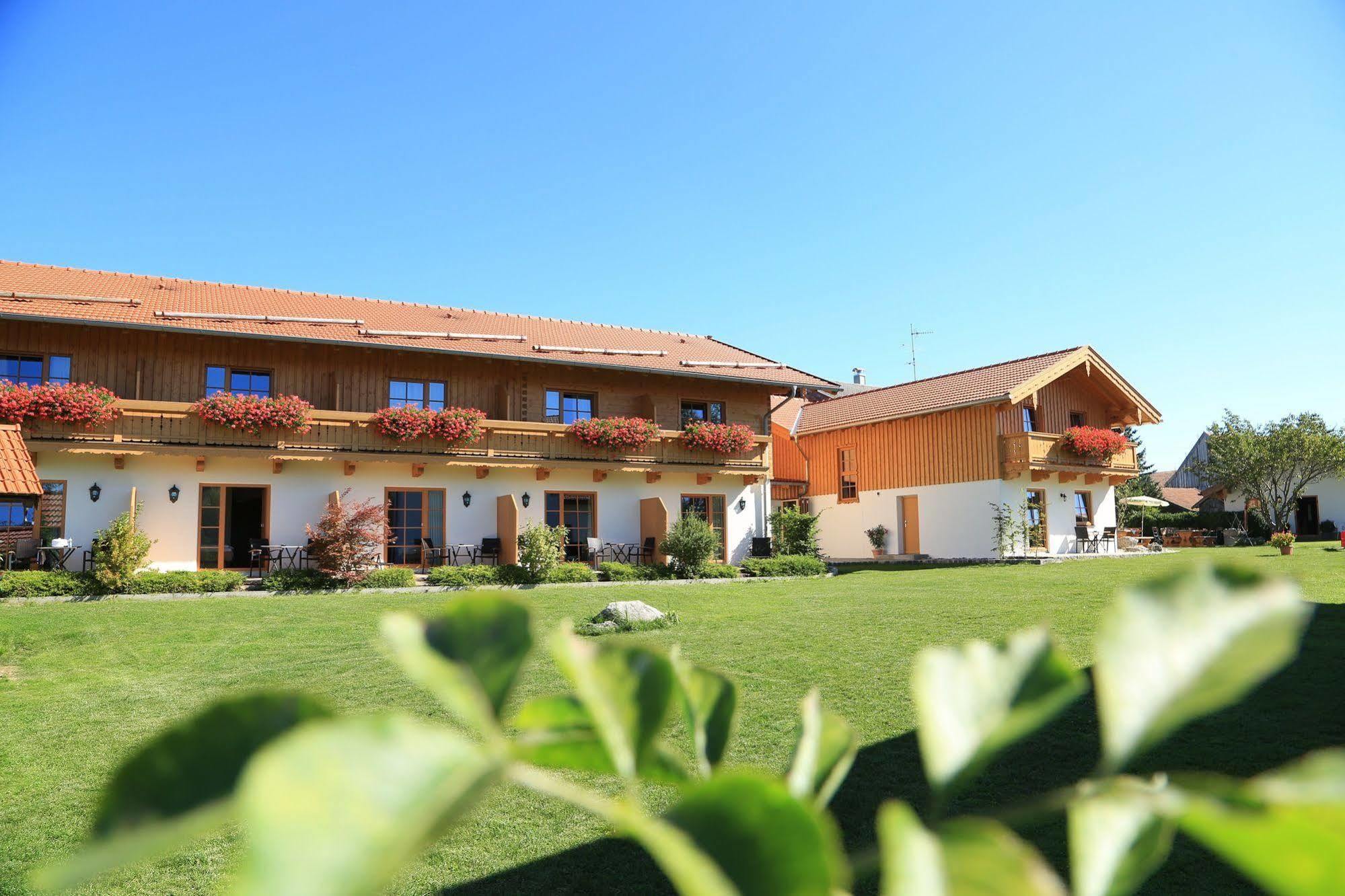 Pension Schweizerhaus Garni Weyarn Εξωτερικό φωτογραφία